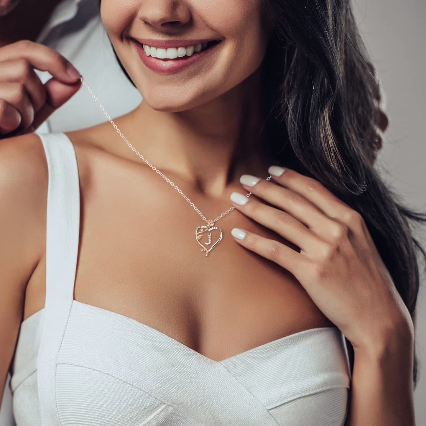 JSJOY Rose Heart Initial Necklaces Gifts for Women Teen Girls, Rose Love Heart Letter Pendant Necklace Jewelry Mothers Day Valentines Anniversary Birthday Gifts for Her Women Wife Girlfriend Mom