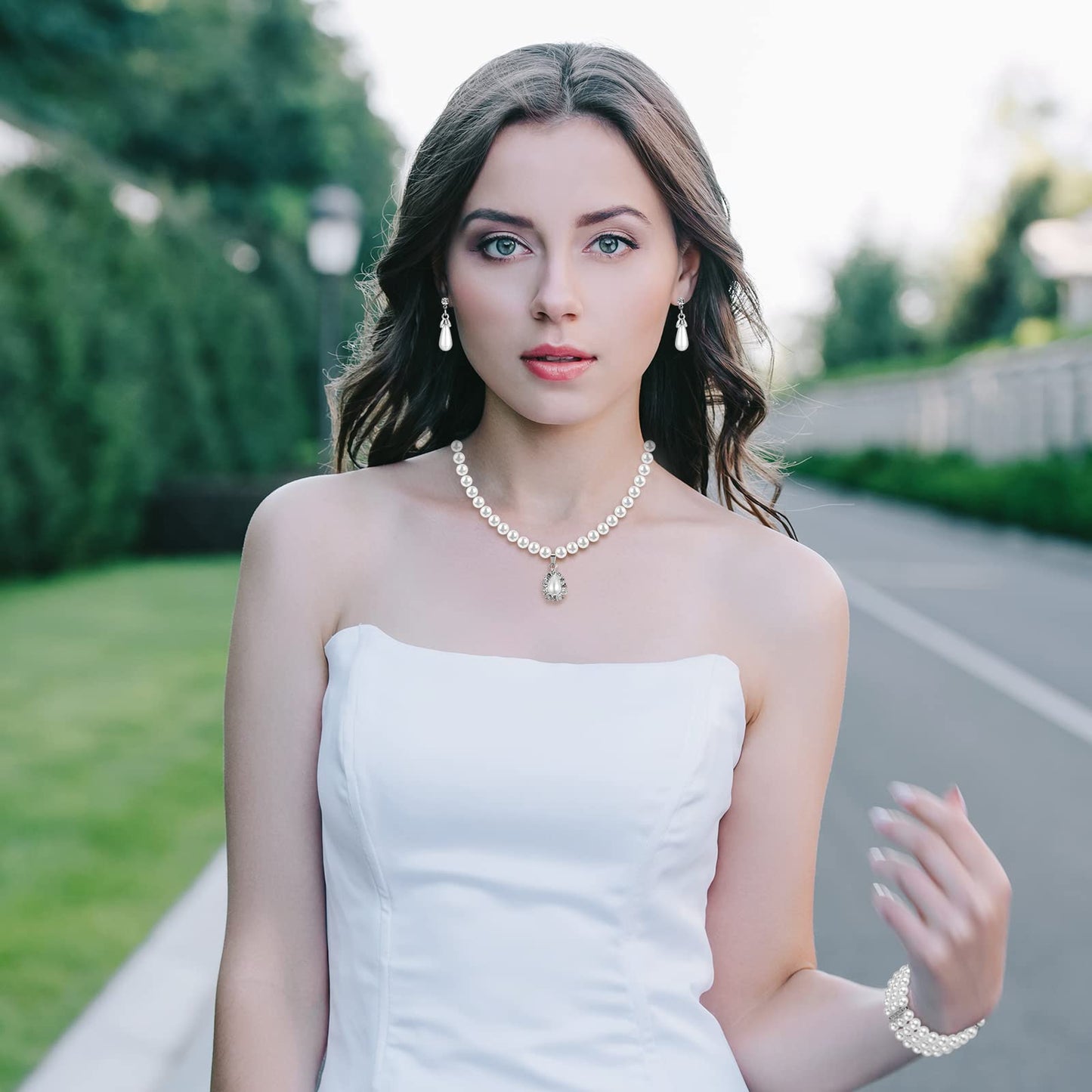 8 Pcs Pearl Necklace Pearl Earrings Pearl Bracelet Set fashion Simulated Pearls Accessories Wedding Pearl Jewelry Set Christmas Gift for Women Mom Wife