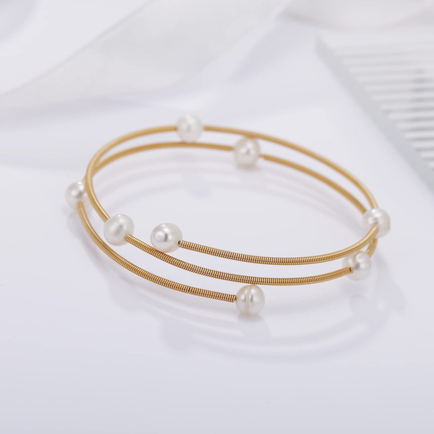 Freshwater Cultured Pearl Bracelet for Women Fashion pearl Pearl Stretch Bracelet Pearl Cuff Bangle Pearl Sliding Bolo Bracelet
