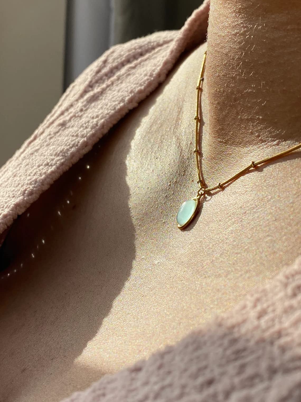JSJOY Women's Green Stone Necklace,Gifts for Mom Charm 18k Gold Plated Stainless Steel Snake Chain Jewelry Bling Drop Pendant Choker Necklaces for Girls