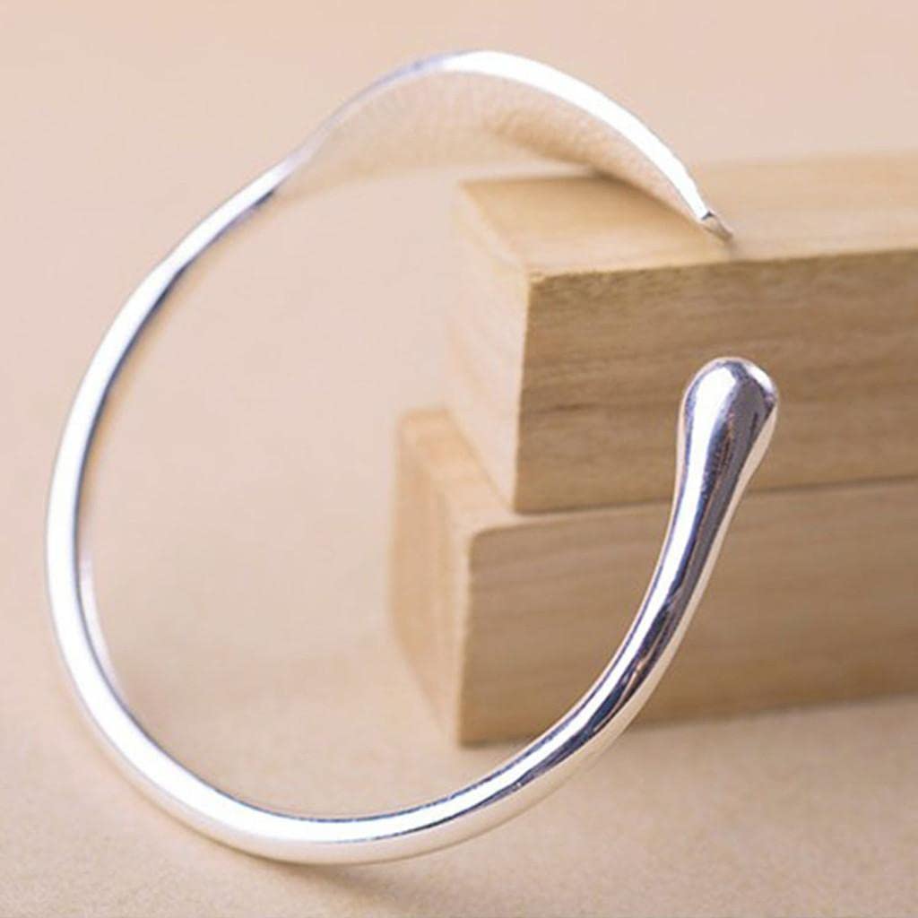 Leaf Shape Bracelet for Women Girls Metal Bracelet Fashion Simple Open Bracelets Jewelry Bangle Bracelets Gifts Birthday