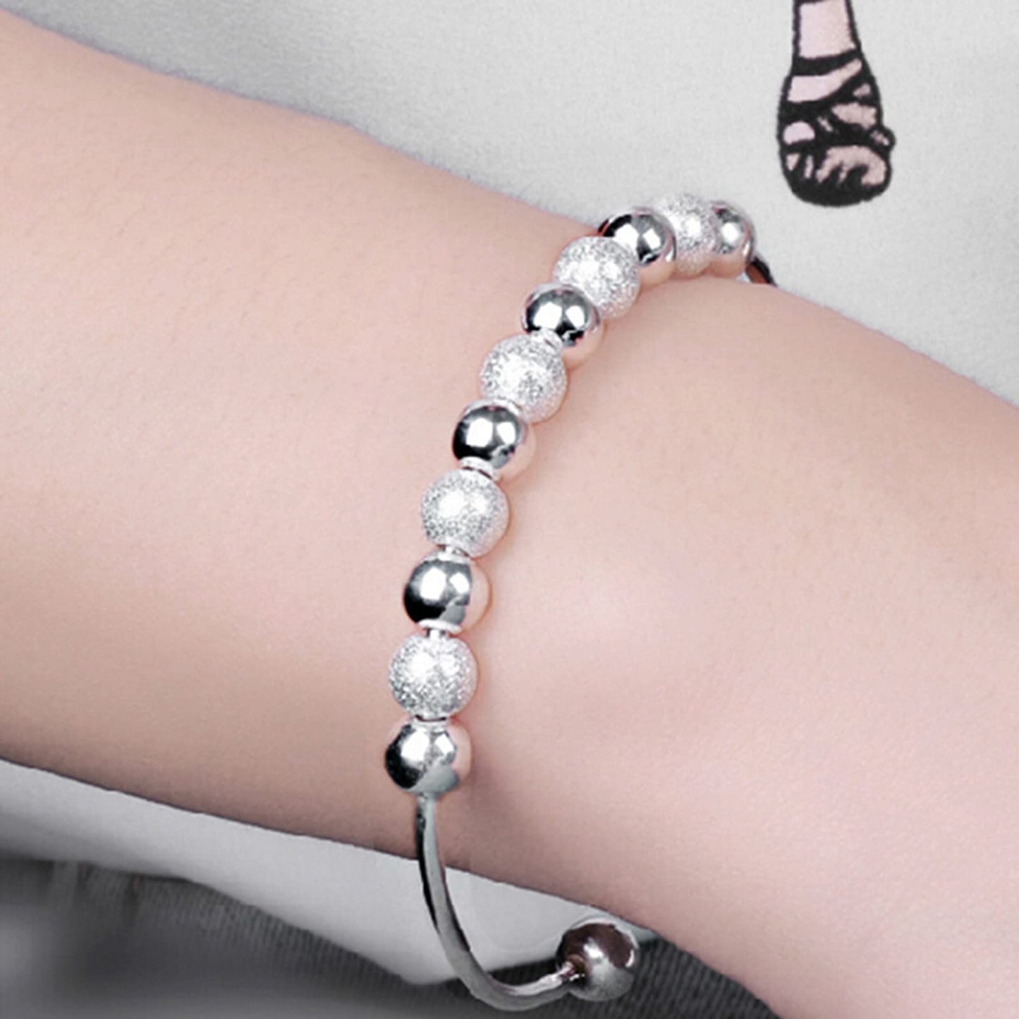 Leaf Shape Bracelet for Women Girls Metal Bracelet Fashion Simple Open Bracelets Jewelry Bangle Bracelets Gifts Birthday